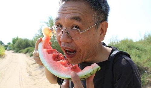 带你吃瓜的奇葩视频,笑料百出,引人捧腹