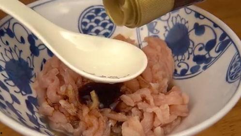 牛可以吃佛手瓜嘛视频,揭秘牛能否享用佛手瓜