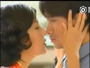 吃瓜群众吻戏视频片段,吃瓜群众捕捉到的甜蜜瞬间