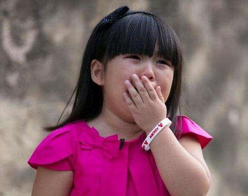 伊犁女孩吃瓜事件视频,一场引发热议的网络风波